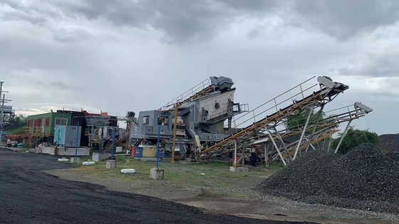 YG938E69 Planta de trituradora móvil de mandíbulas en grava de piedra caliza de granito con una capacidad de 70-150 tph