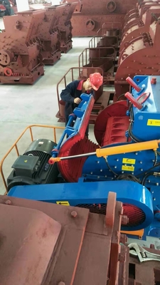 Petición personalizada Versión europea de molienda en bruto Raymond Molino Equipo de molino