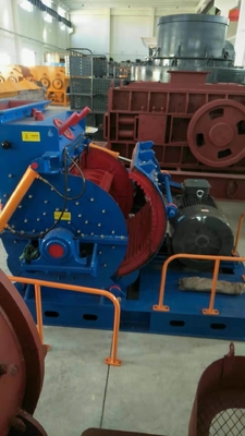 Petición personalizada Versión europea de molienda en bruto Raymond Molino Equipo de molino