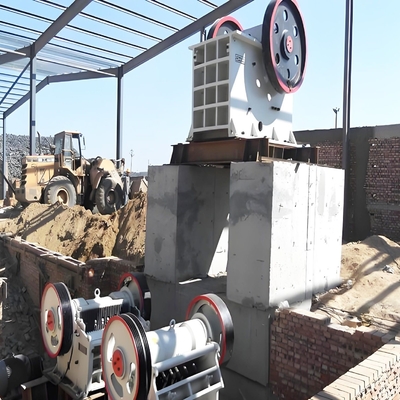 Línea completa de detección de triturador de mandíbula de piedra con capacidad de 90-180tph y certificación ISO