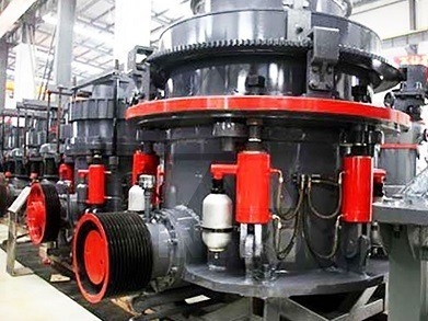 Triturador de cono hidráulico estándar en la línea de producción de mineral minero con larga vida útil