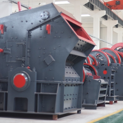 Máquina de trituración por impacto de tamaño de salida 5-40 mm PF1010 para trituración competitiva de mineral / piedra
