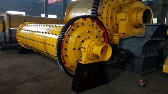 Ingeniero asignado 10-100tph Molino de molienda de bolas de mineral con velocidad de rotación 18-37kw